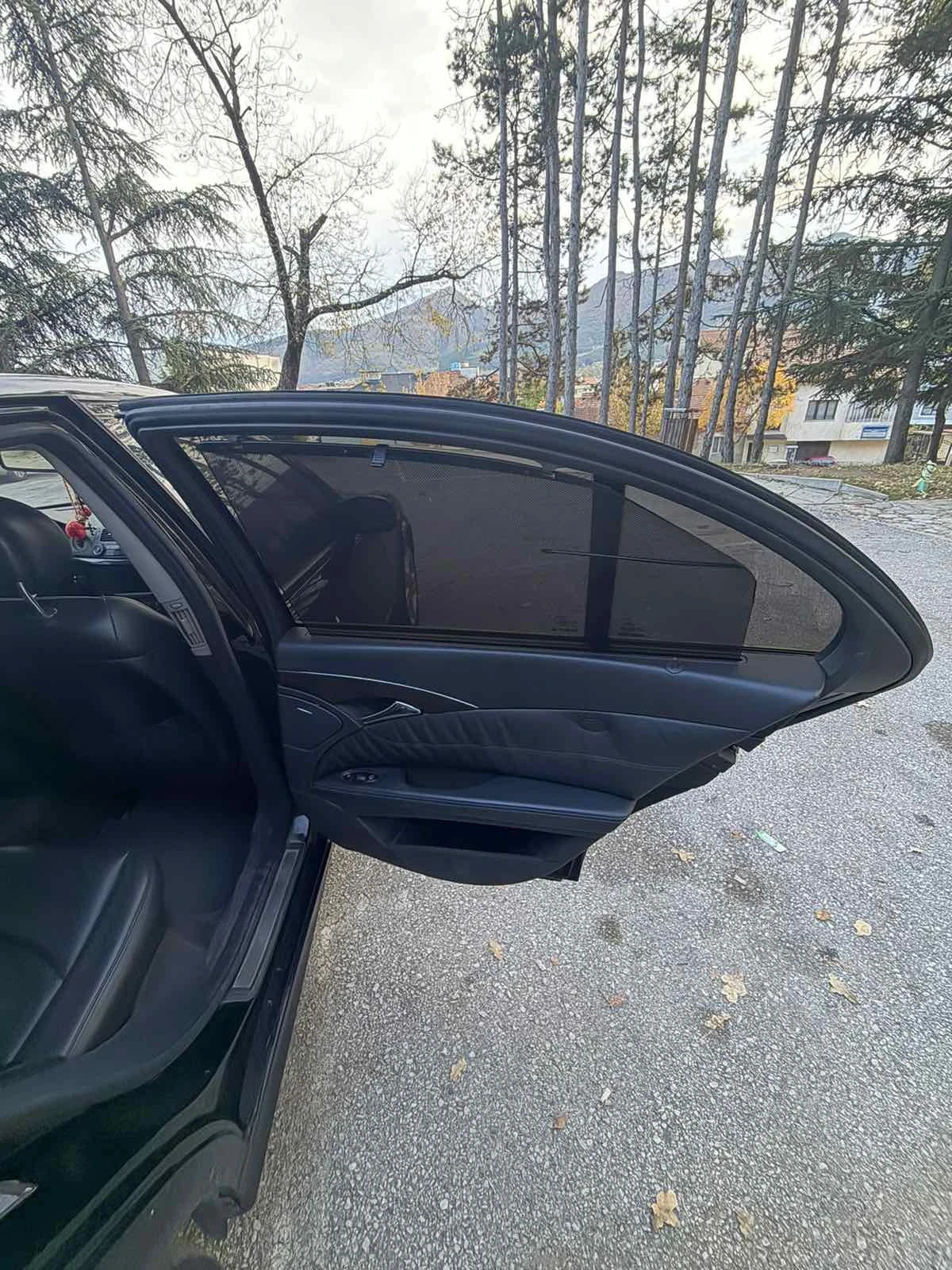Mercedes-Benz E 320, снимка 6 - Автомобили и джипове - 56523163