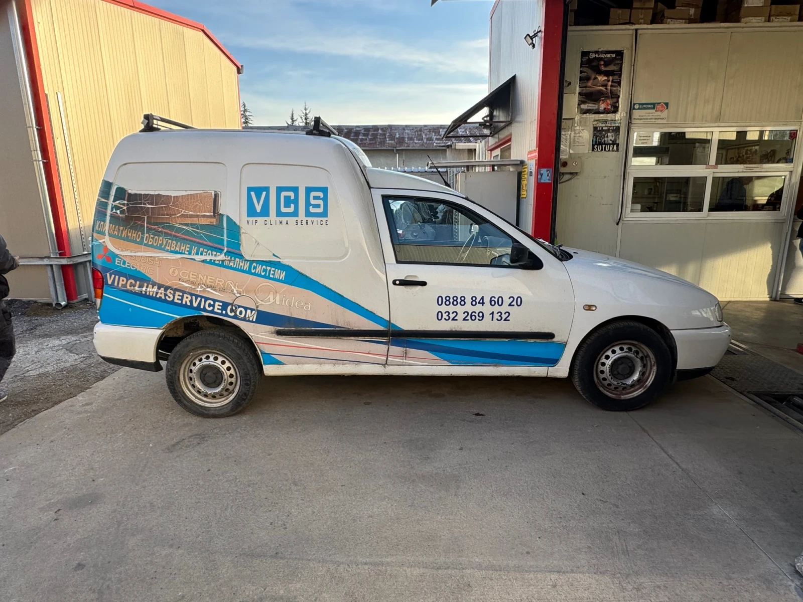 VW Caddy, снимка 6 - Автомобили и джипове - 56575454