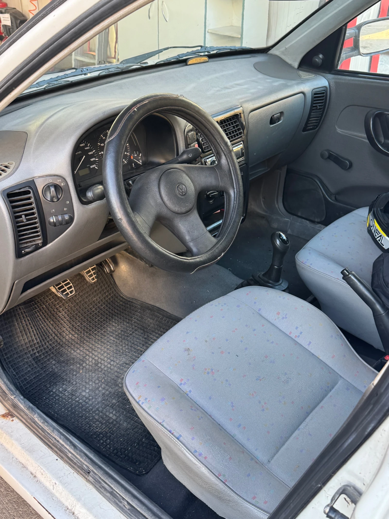 VW Caddy, снимка 3 - Автомобили и джипове - 56575454