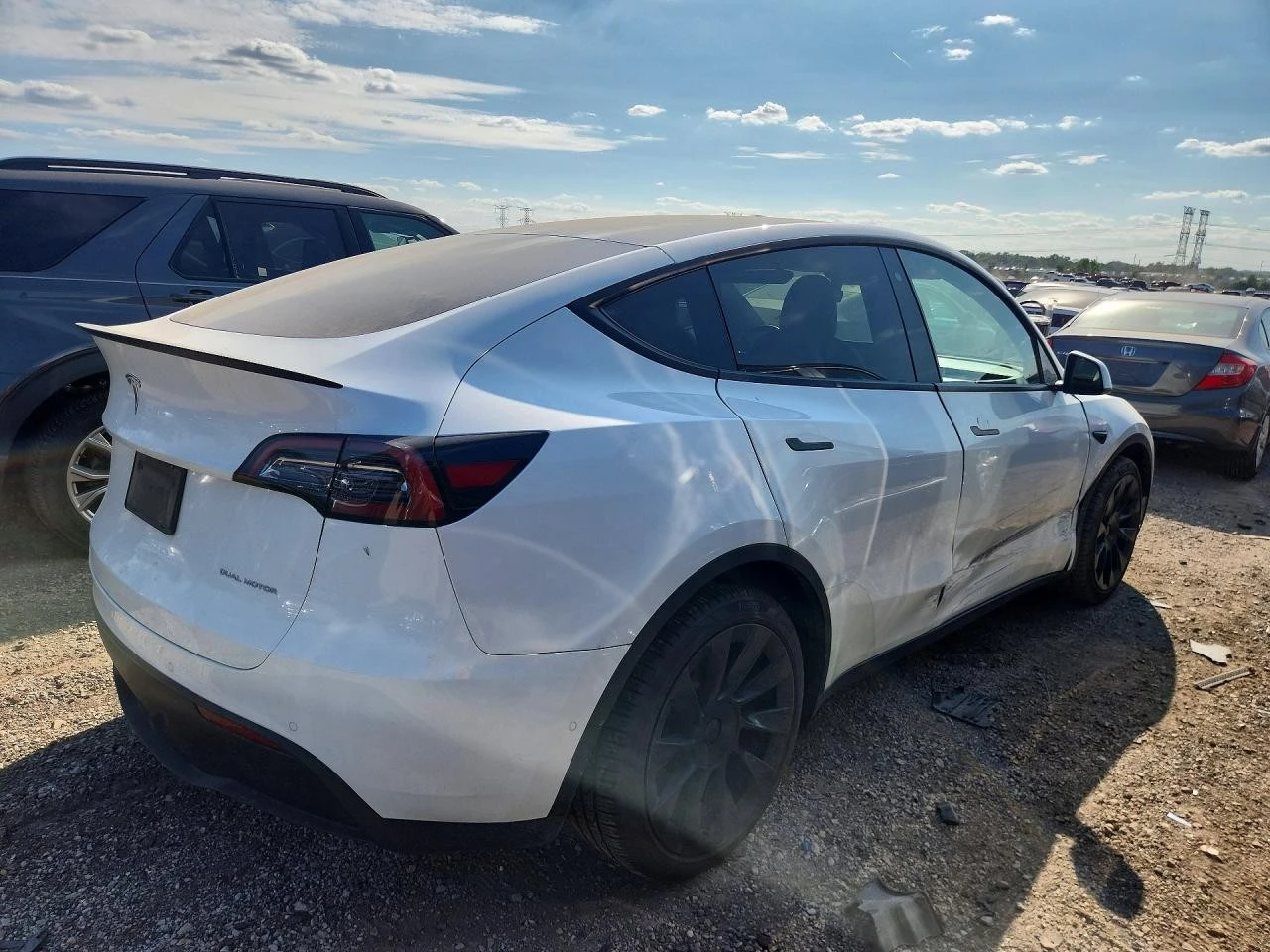 Tesla Model Y LONG RANGE DUAL MOTOR AWD, снимка 3 - Автомобили и джипове - 56611294