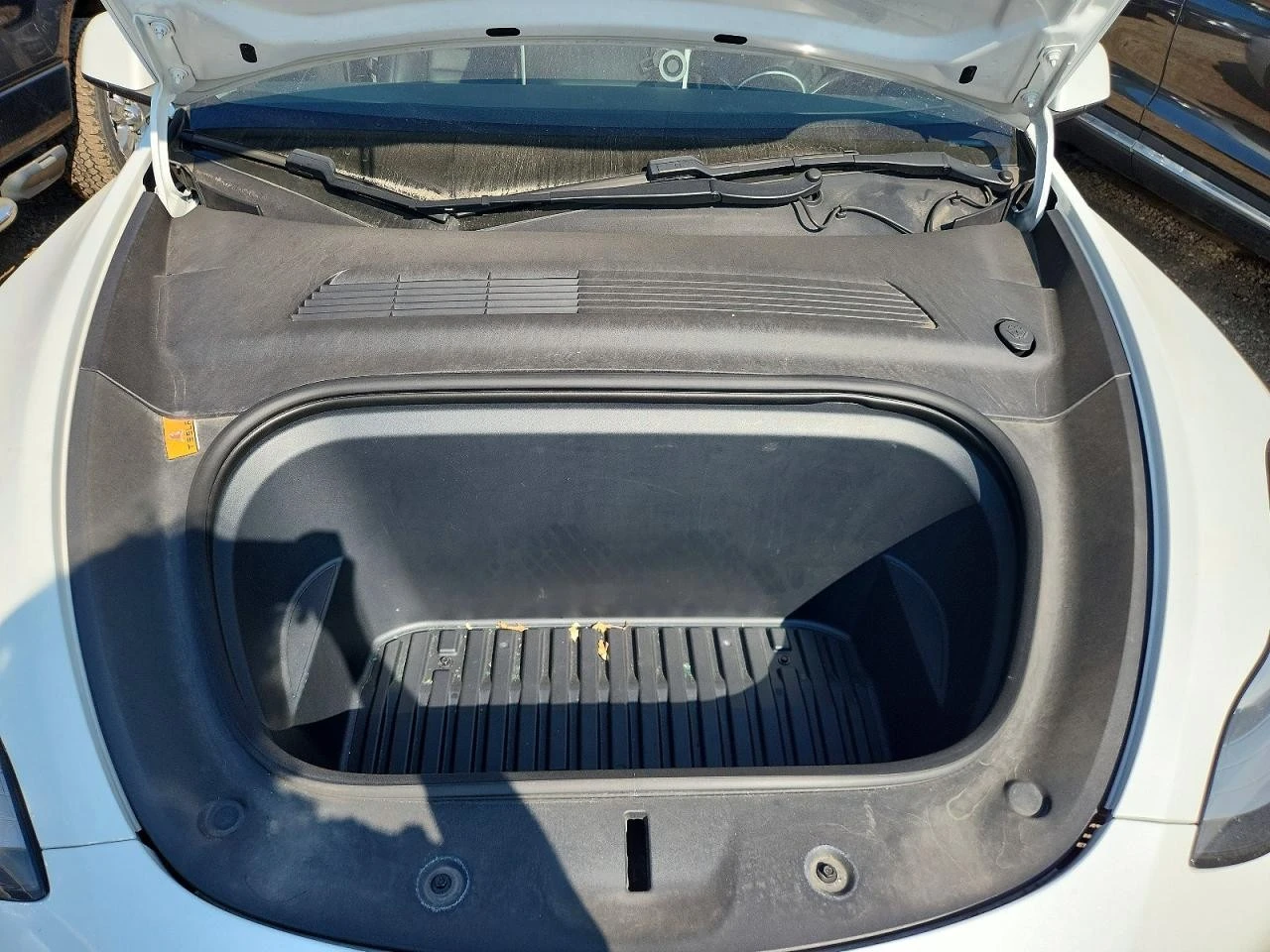 Tesla Model Y LONG RANGE DUAL MOTOR AWD, снимка 11 - Автомобили и джипове - 56611294