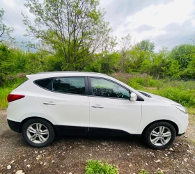 Обява за продажба на Hyundai IX35 Hyundai ix35 2.0 CRDi Premium AWD ~21 800 лв. - изображение 2