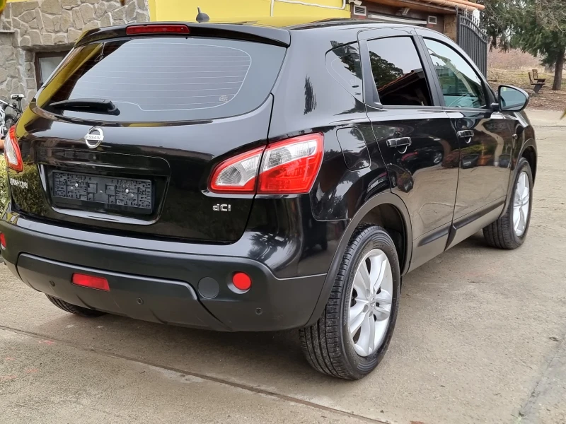 Nissan Qashqai 1.5dci, снимка 4 - Автомобили и джипове - 48238304