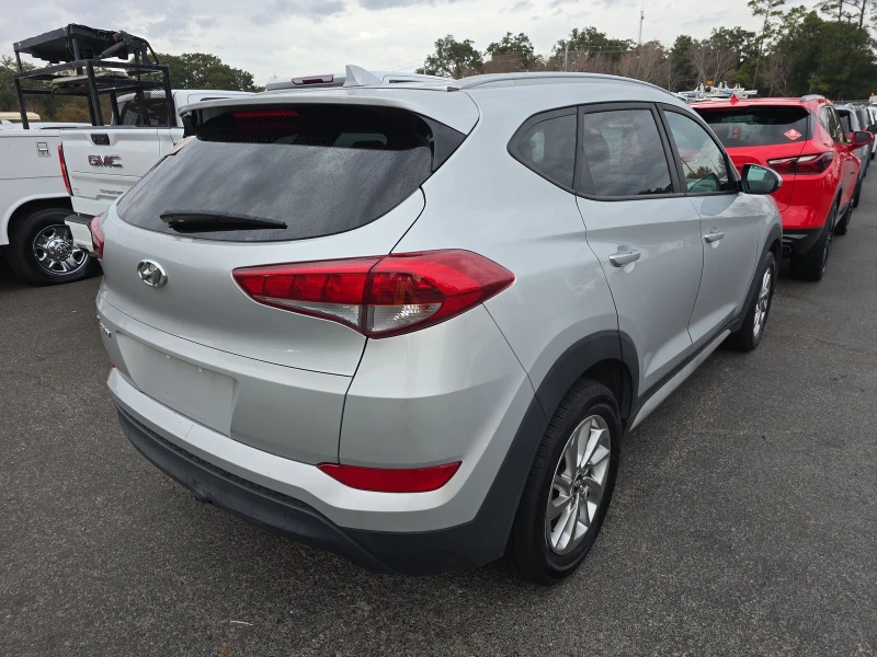 Hyundai Tucson SEL 2.0Л ИДЕАЛЕН ЗА ГАЗ, снимка 5 - Автомобили и джипове - 48886098