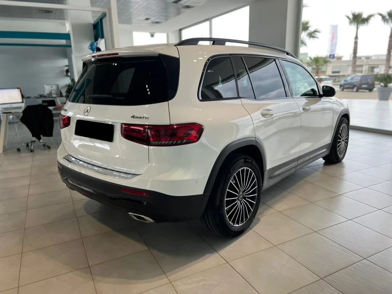 Mercedes-Benz GLB PREMIUM / 4 MATIC / ПАНОРАМА / КАМЕРА / НАЛИЧНА, снимка 3 - Автомобили и джипове - 49380044