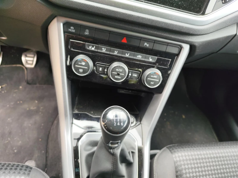 VW T-Roc 1.5, снимка 3 - Автомобили и джипове - 52620690