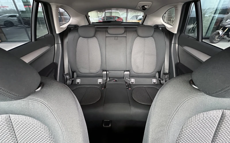 BMW X1 xDrive18d, снимка 8 - Автомобили и джипове - 53022721