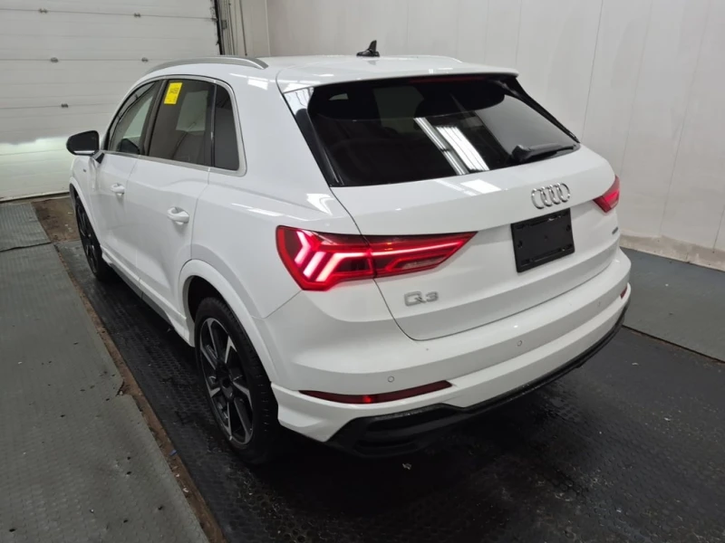 Audi Q3 * PROGRESSIV * CARFAX * БЕЗ ПЪРВОНАЧАЛНА ВНОСКА, снимка 4 - Автомобили и джипове - 53157746