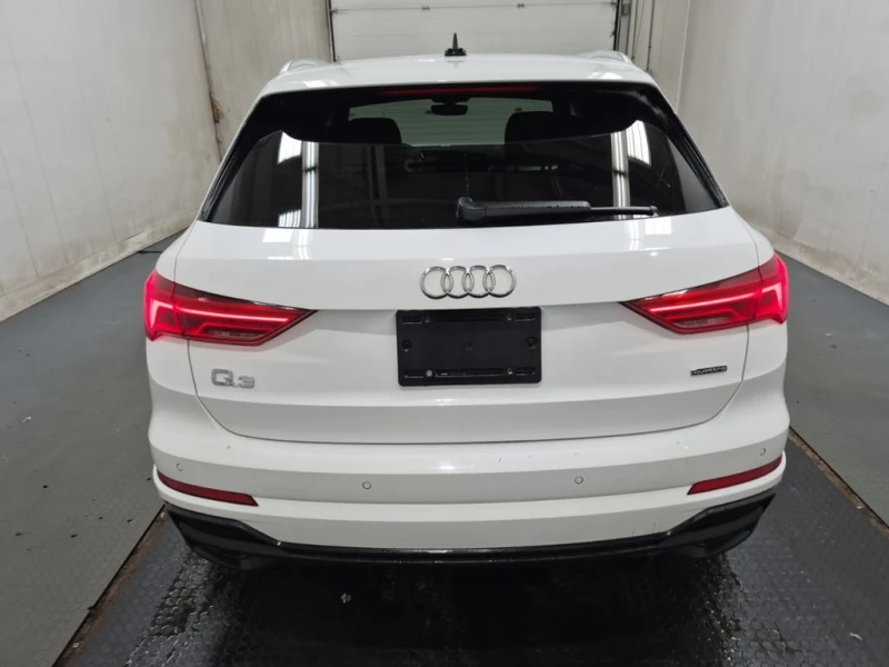 Audi Q3 * PROGRESSIV * CARFAX * БЕЗ ПЪРВОНАЧАЛНА ВНОСКА, снимка 7 - Автомобили и джипове - 53157746