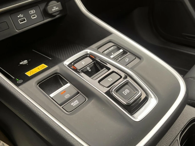 Honda Cr-v HEV* ELEGANCE* AWD* PANO* DISTR* CAM* , снимка 14 - Автомобили и джипове - 53380241