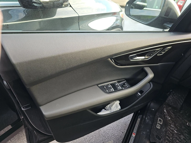 Audi Q8 55TFSI* MATRIX* BANG* OLUFSEN* S* LINE* ОБДУХВАНЕ*, снимка 7 - Автомобили и джипове - 53458209