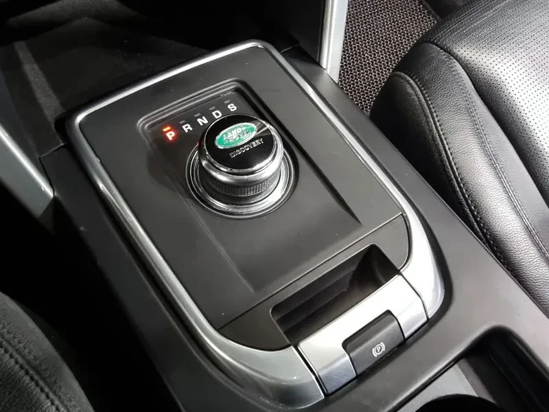 Land Rover Discovery Sport 2.0 TD4 SE, снимка 9 - Автомобили и джипове - 55705525