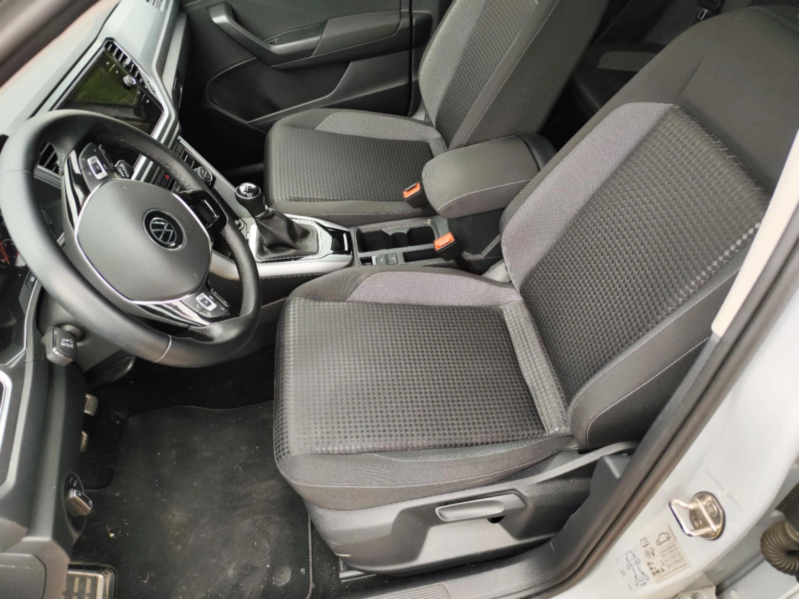VW T-Roc 1.5 - изображение 6
