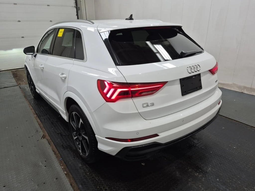 Audi Q3 * PROGRESSIV * CARFAX * БЕЗ ПЪРВОНАЧАЛНА ВНОСКА - изображение 4