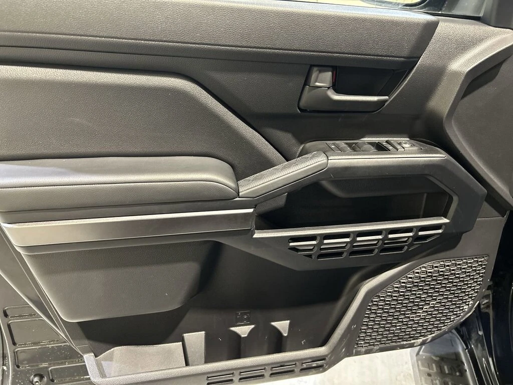 Toyota 4runner STNDR AWD/ОПЦИЯ ЗА АВТОФИНАНСИРАНЕ - изображение 9