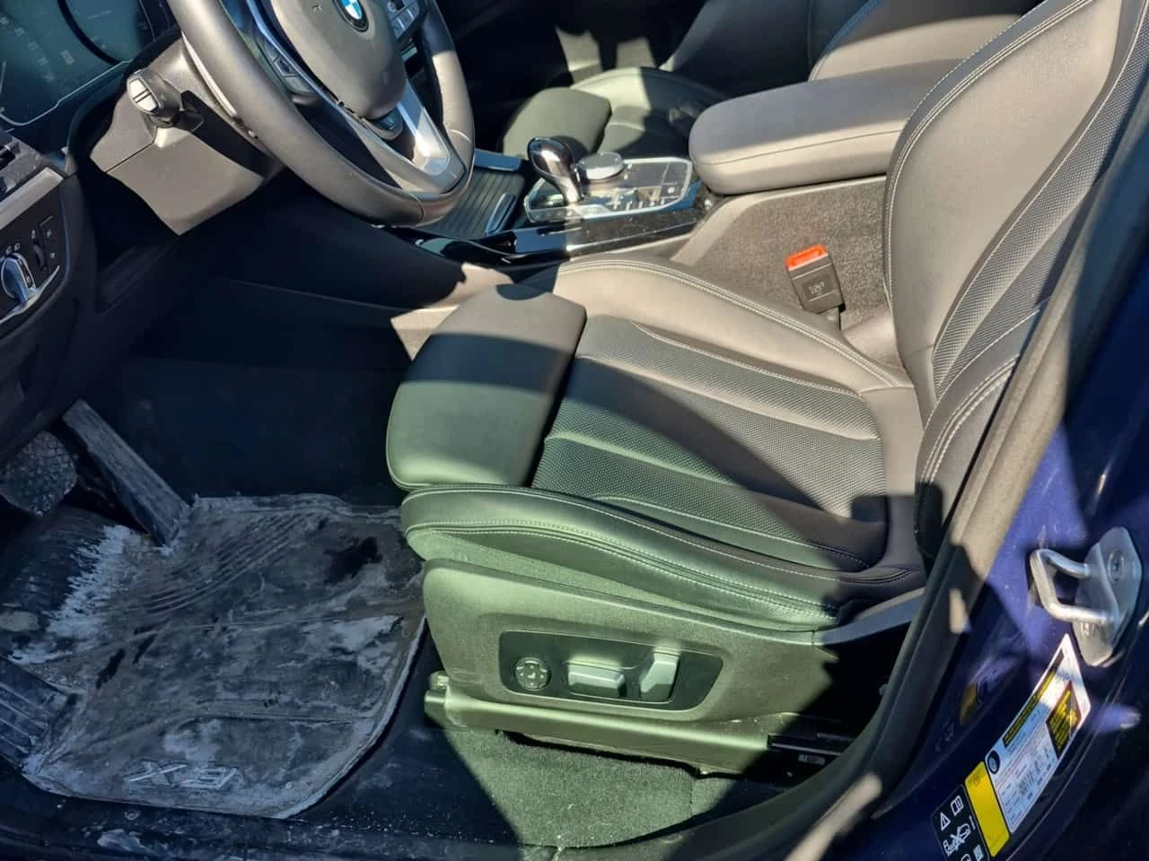 BMW X3 xDrive30i /CARFAX/Панорама/Подгрев/Памет/, снимка 8 - Автомобили и джипове - 54001278