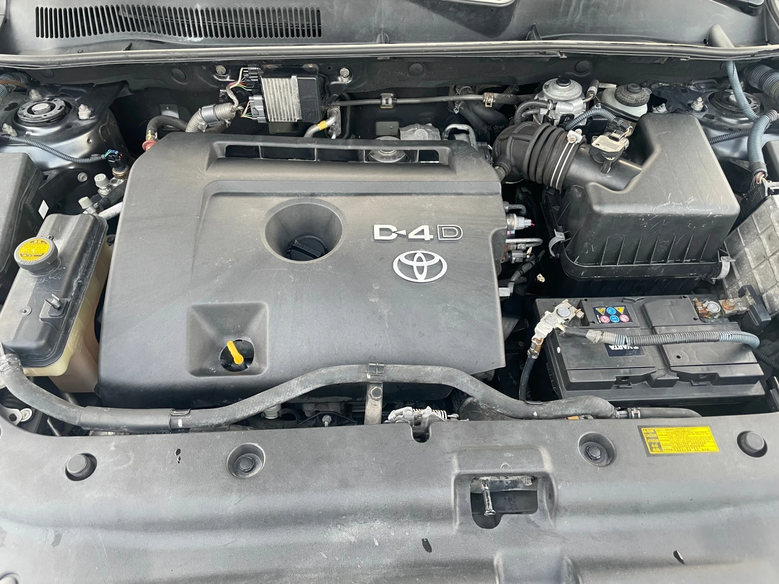 Toyota Rav4 2.2 D4D 4X4, снимка 12 - Автомобили и джипове - 54222147