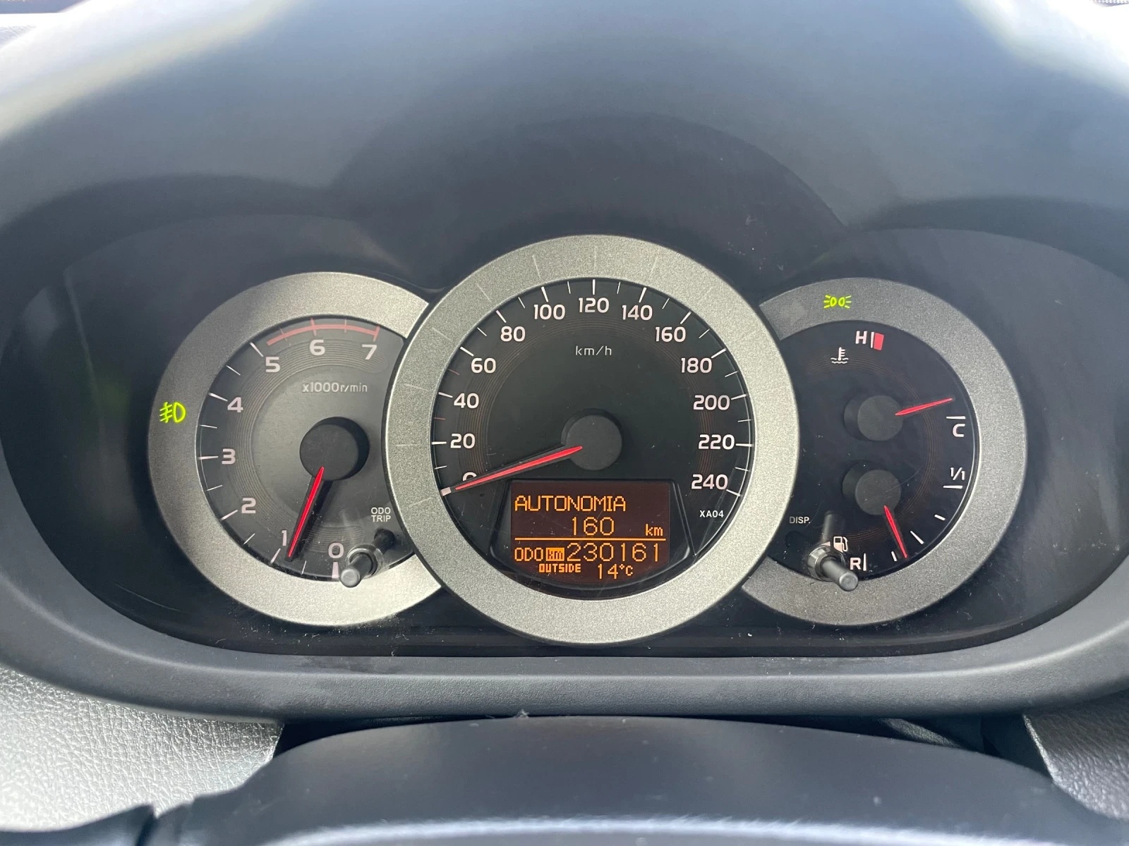 Toyota Rav4 2.2 D4D 4X4, снимка 15 - Автомобили и джипове - 54222147