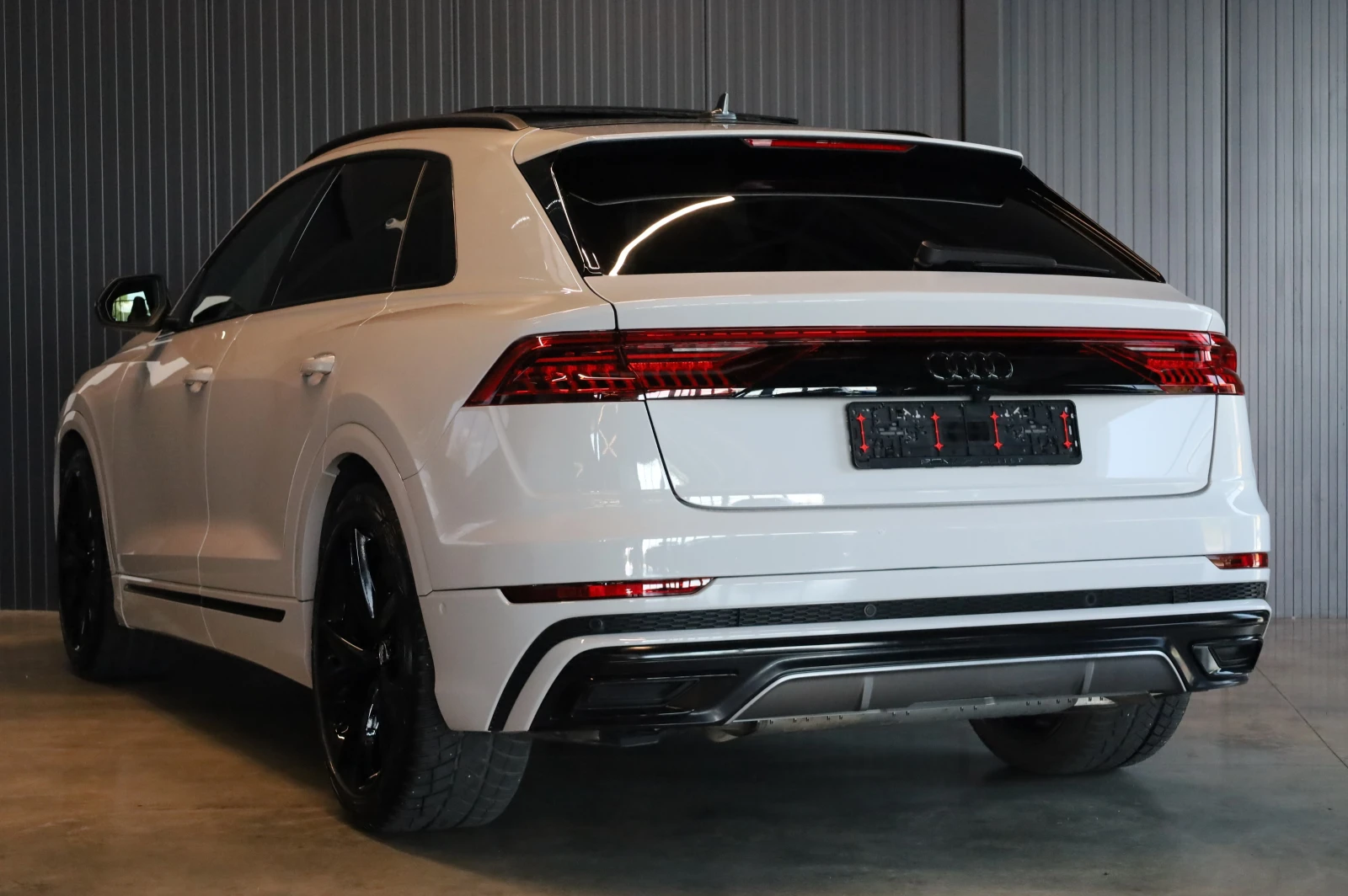 Audi Q8 3XS-LINE* RS* HD MATRIX LIGHTS* PANO* 360* , снимка 6 - Автомобили и джипове - 55529434
