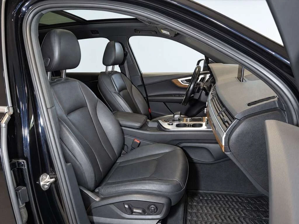 Audi Q7 3.0T / 7 Места / ЦЕНА до БГ, снимка 16 - Автомобили и джипове - 56023434