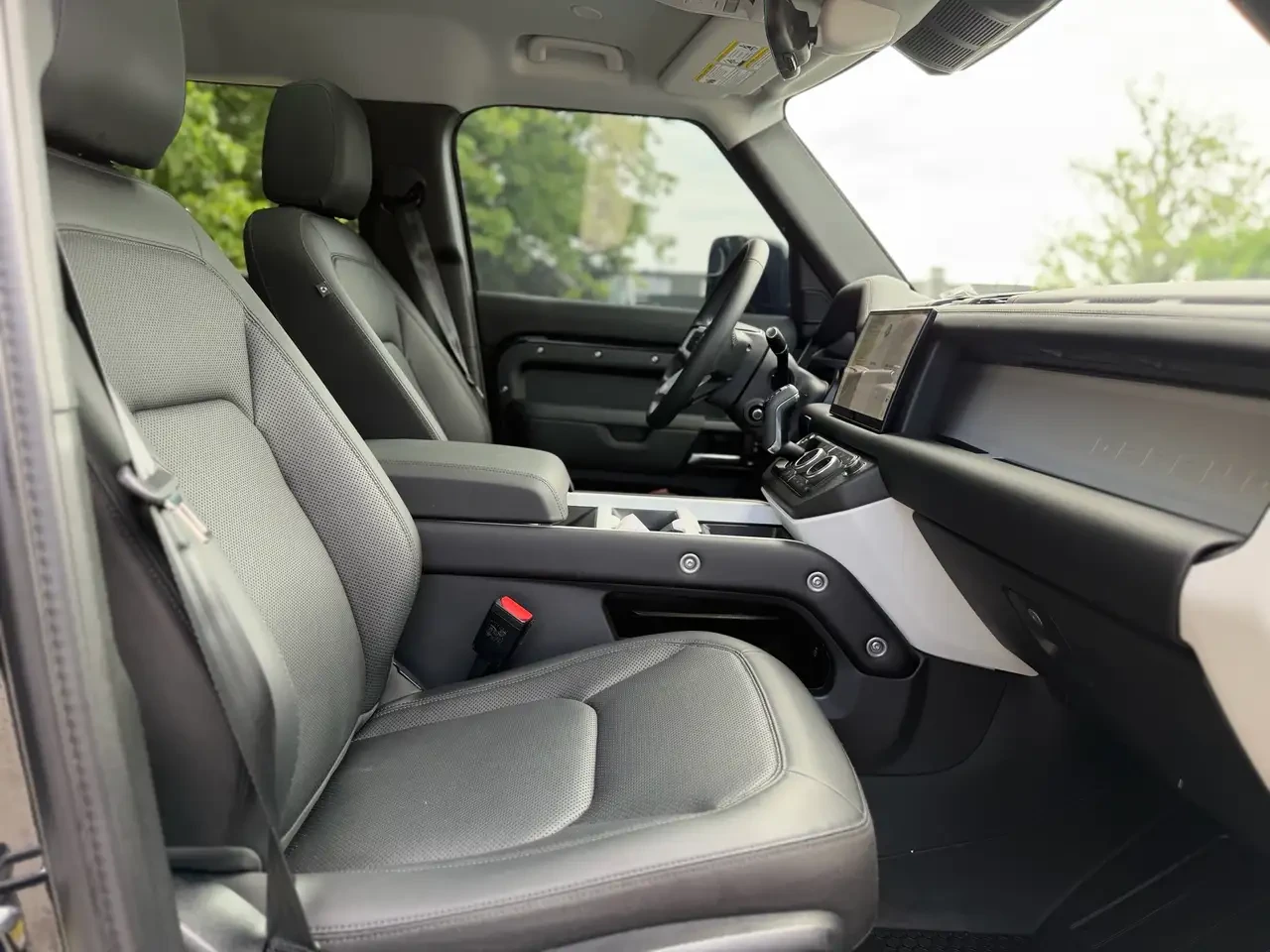 Land Rover Defender 110 P300 S| NO ACCIDENTS All Wheel Drive | Mobile.bg � ����������� 10