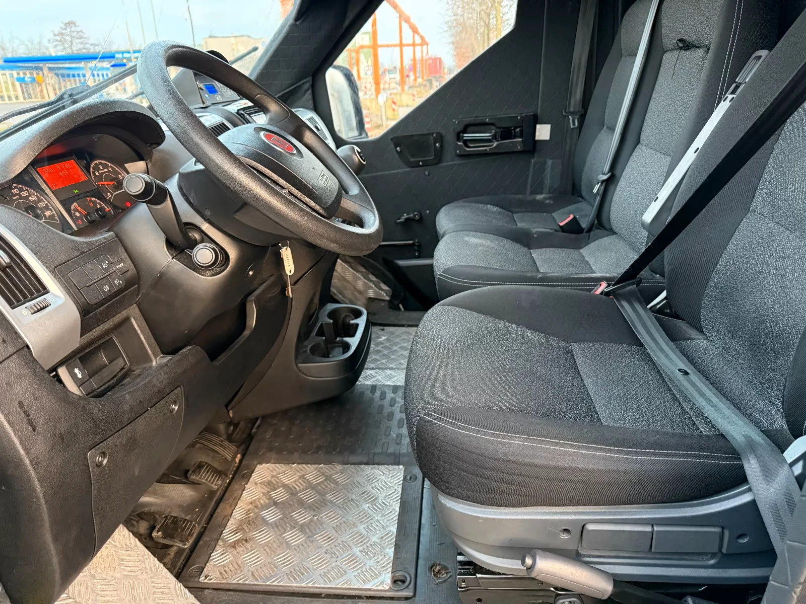 Fiat Ducato Moneytruck BR4 + FB4 Брониран - изображение 5