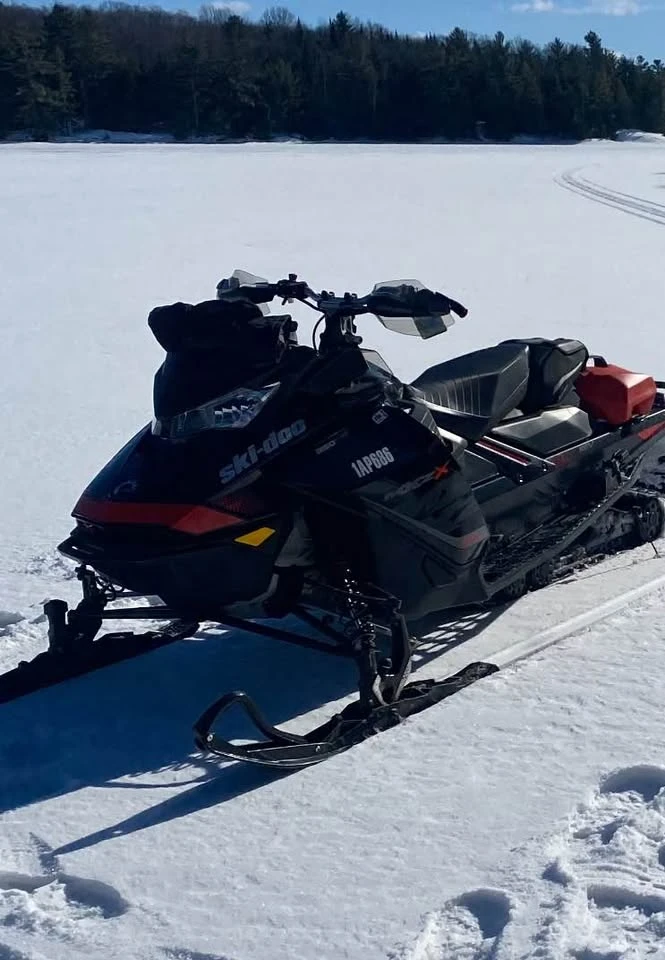 Ski-Doo Summit * CARFAX * БЕЗ ПЪРВОНАЧАЛНА ВНОСКА - изображение 3