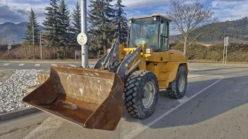 Челен товарач Volvo L 40. 4X4 , снимка 1