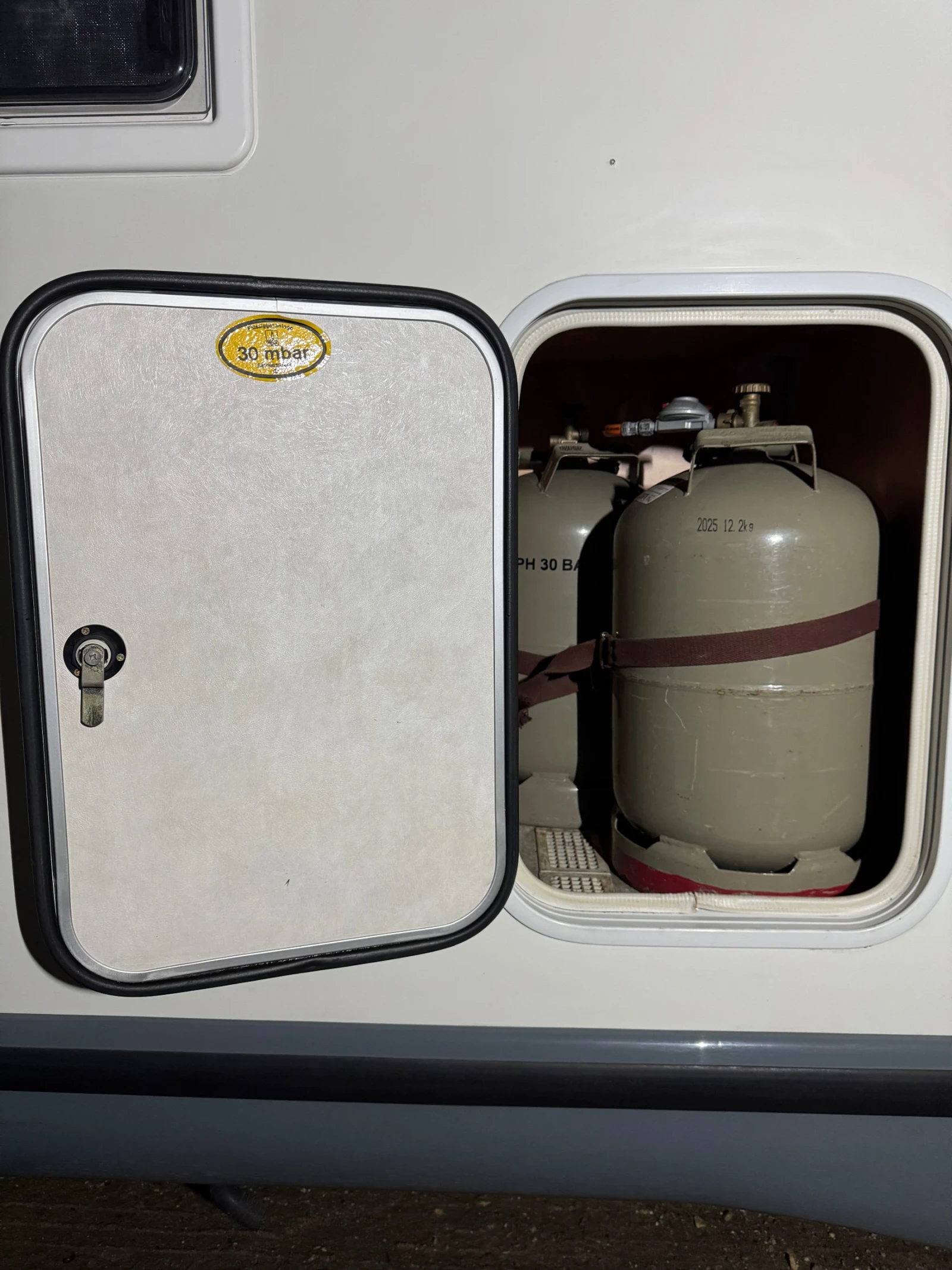  Fiat Challenger  | Mobile.bg   15