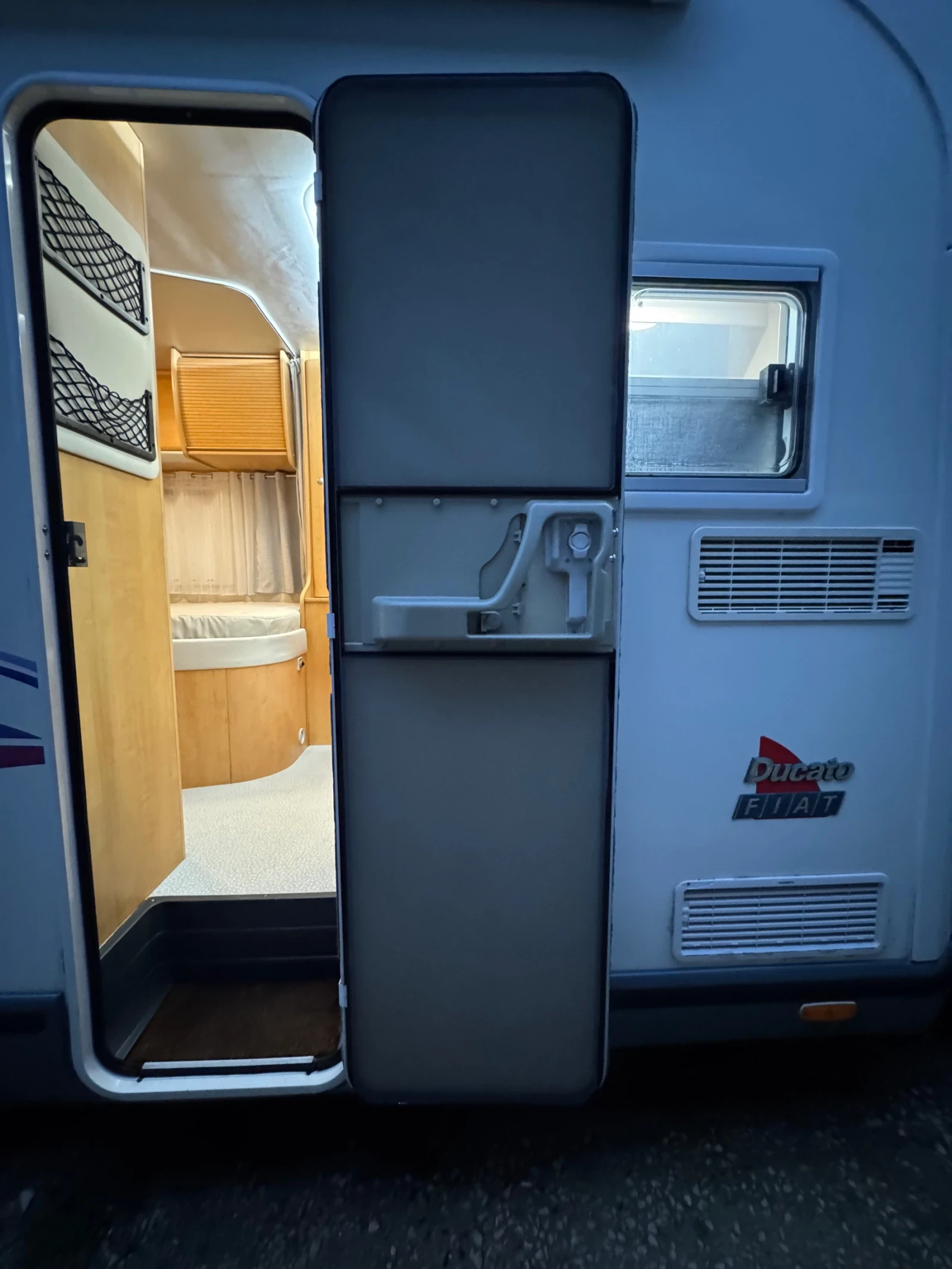  Fiat Challenger  | Mobile.bg   7