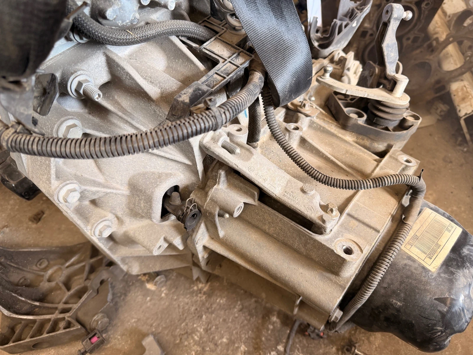 JR5050 Скорости Dacia Dokker 1.6i 16v 2020 JR5 050 320106562R