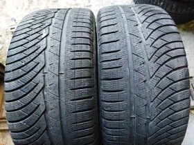 Гуми Зимни 245/40R18, снимка 1 - Гуми и джанти - 39103322