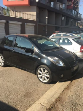 Toyota Yaris Хечбек, снимка 2