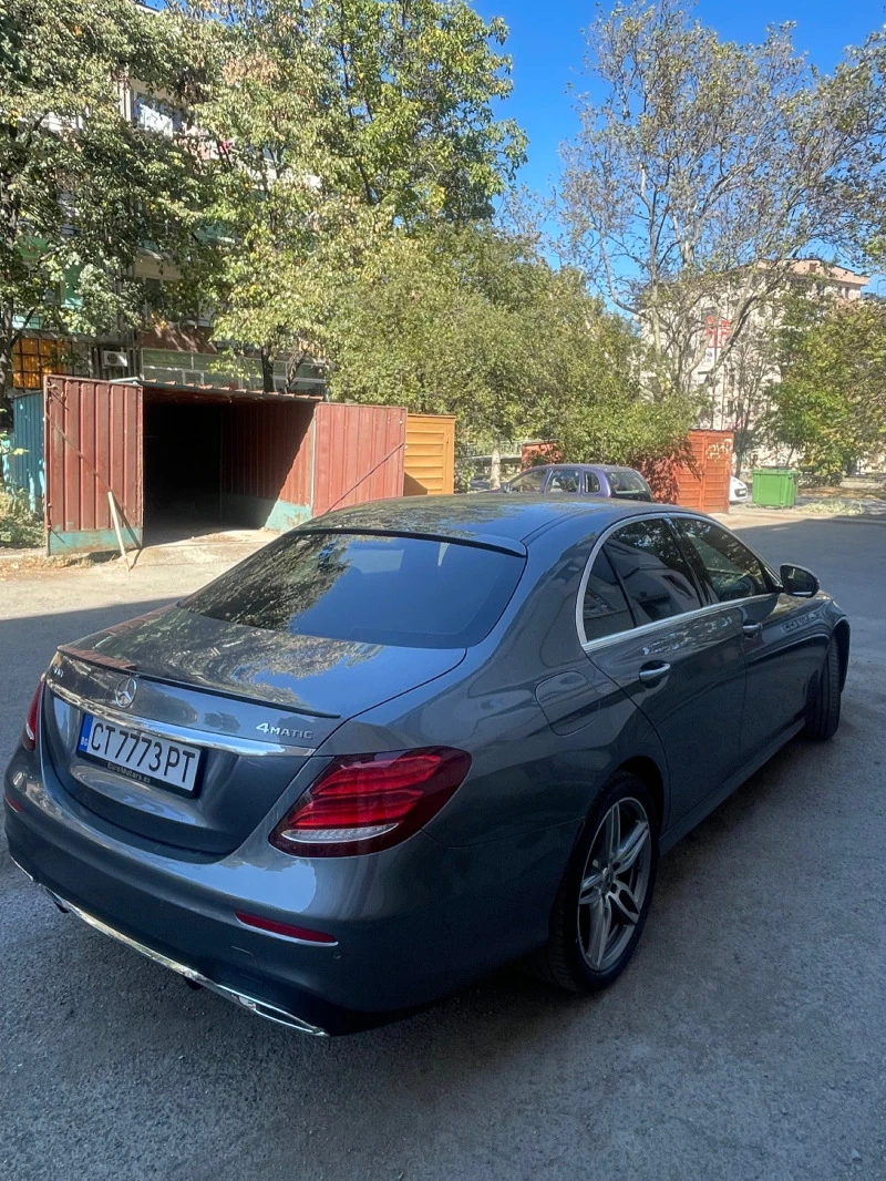 Mercedes-Benz E 220 AMG 4-MATIK, снимка 11 - Автомобили и джипове - 47580007