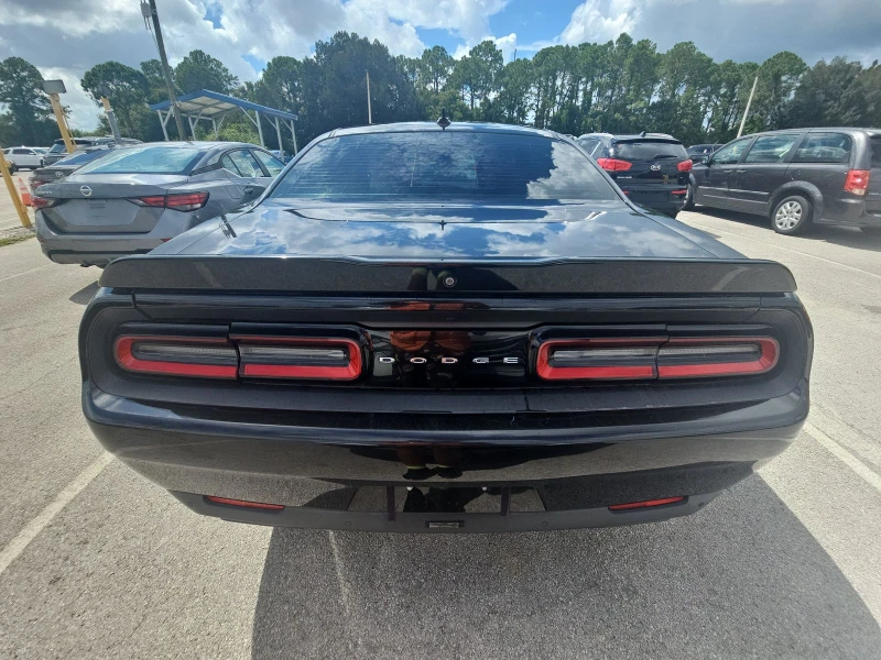 Dodge Challenger R/T Plus, снимка 3 - Автомобили и джипове - 47408852