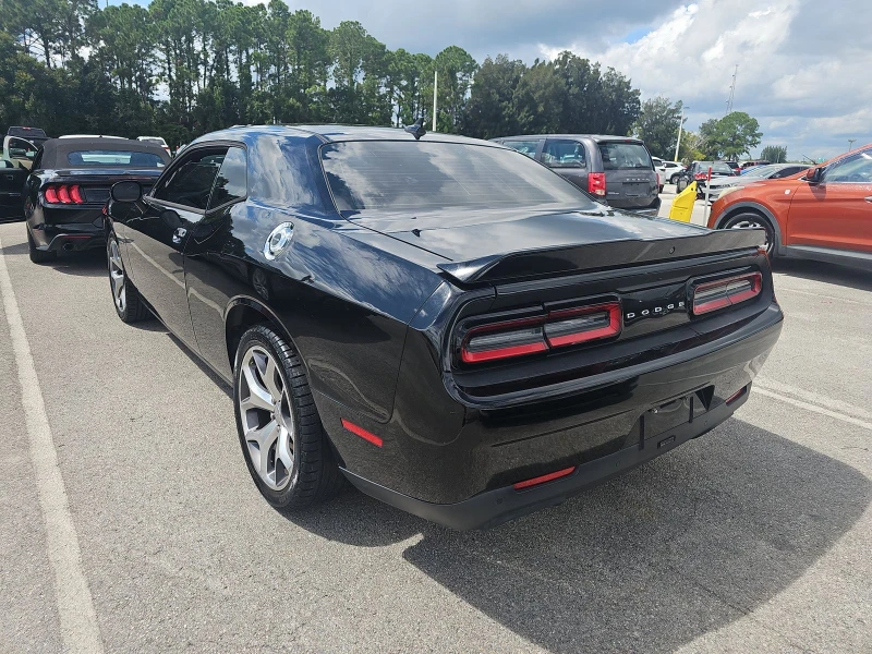 Dodge Challenger R/T Plus, снимка 2 - Автомобили и джипове - 47408852