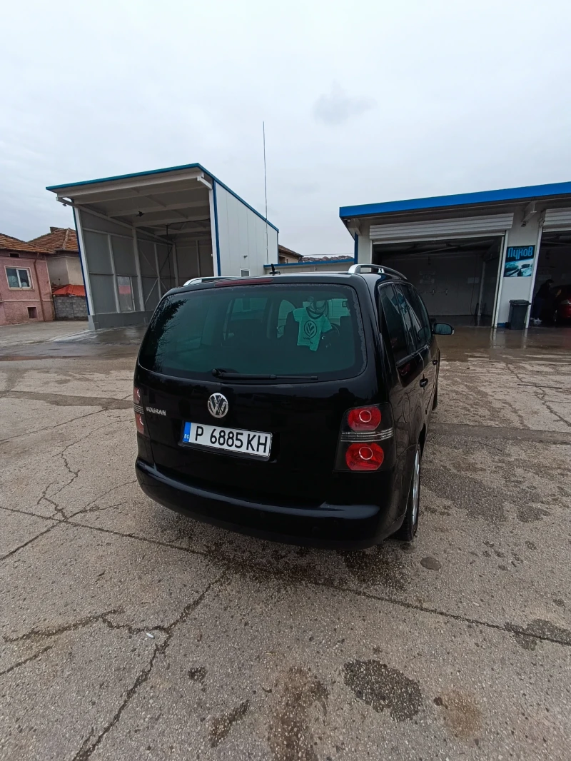 VW Touran, снимка 5 - Автомобили и джипове - 48223315