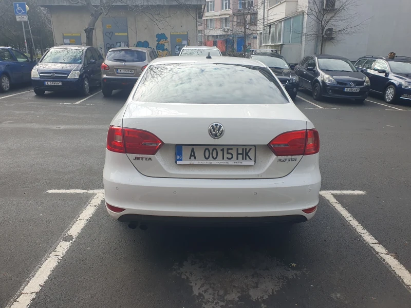 VW Jetta, снимка 3 - Автомобили и джипове - 49341544