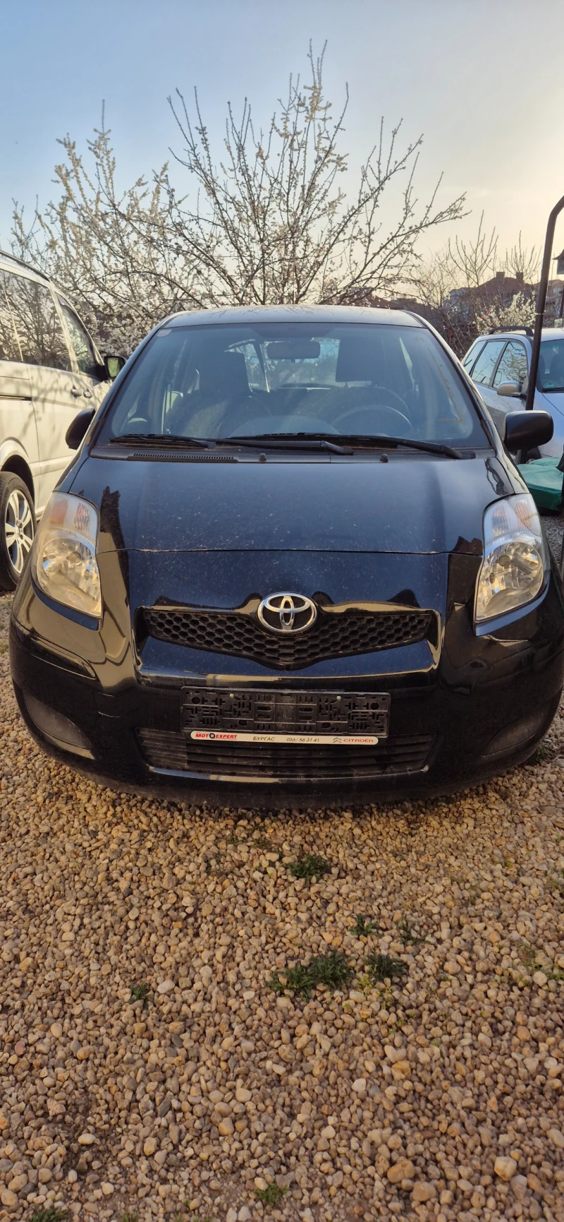 Toyota Yaris, снимка 1 - Автомобили и джипове - 49501037