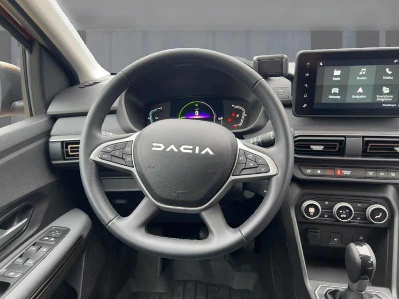 Dacia Jogger 1.6 HYBRID/140HP/EXTREME/CAM/ESP/NAVI/LED/175v, снимка 8 - Автомобили и джипове - 49763437