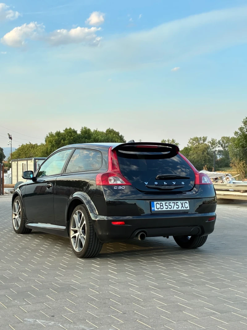 Volvo C30 R-DESING, снимка 4 - Автомобили и джипове - 51101397
