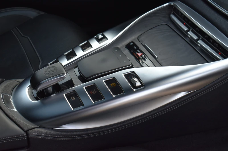 Mercedes-Benz GT 53AMG* DISSTRONIC* LINE* 360CAM* EXAUST-MODE* BURM, снимка 15 - Автомобили и джипове - 52373144