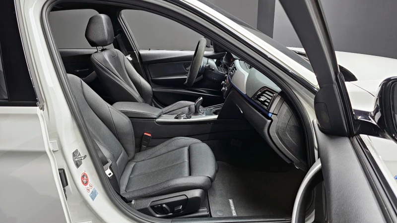 BMW 320 M-Performance EDITION autogeorge.com, снимка 11 - Автомобили и джипове - 52834593