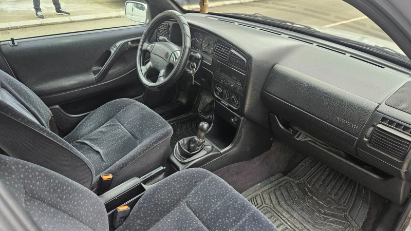 VW Passat 1.9 TDI, снимка 7 - Автомобили и джипове - 52884280