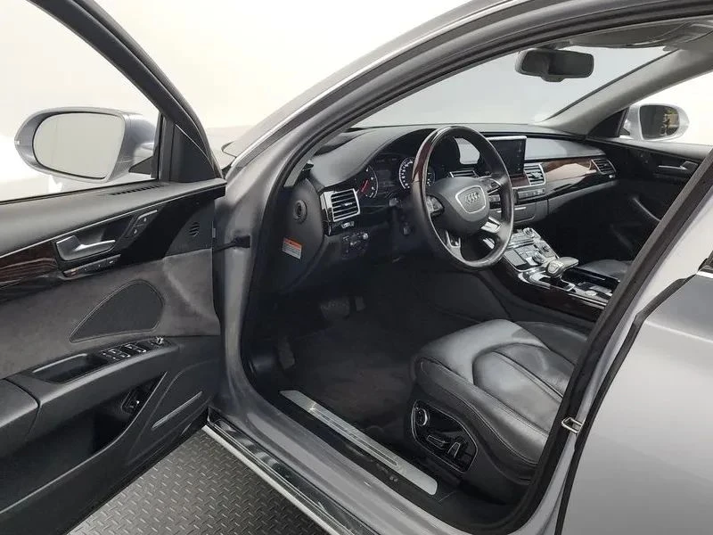 Audi A8, снимка 10 - Автомобили и джипове - 56689737