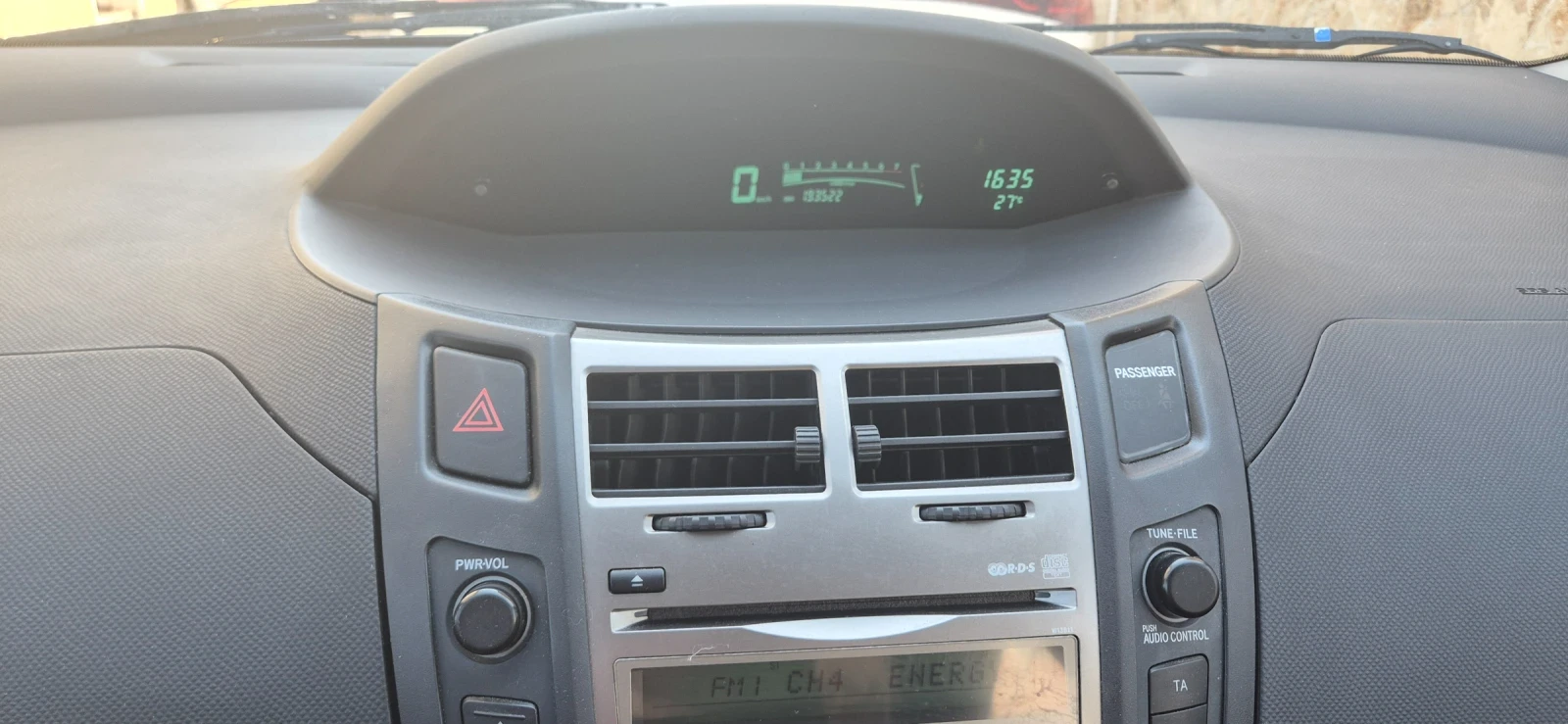 Toyota Yaris  - изображение 7