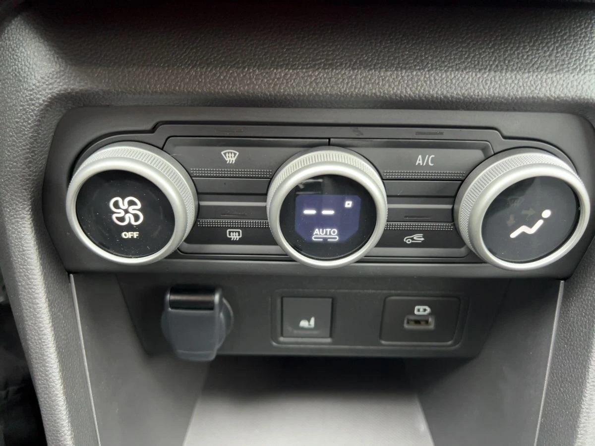 Dacia Jogger 1.6 HYBRID/140HP/EXTREME/CAM/ESP/NAVI/LED/175v | Mobile.bg   15