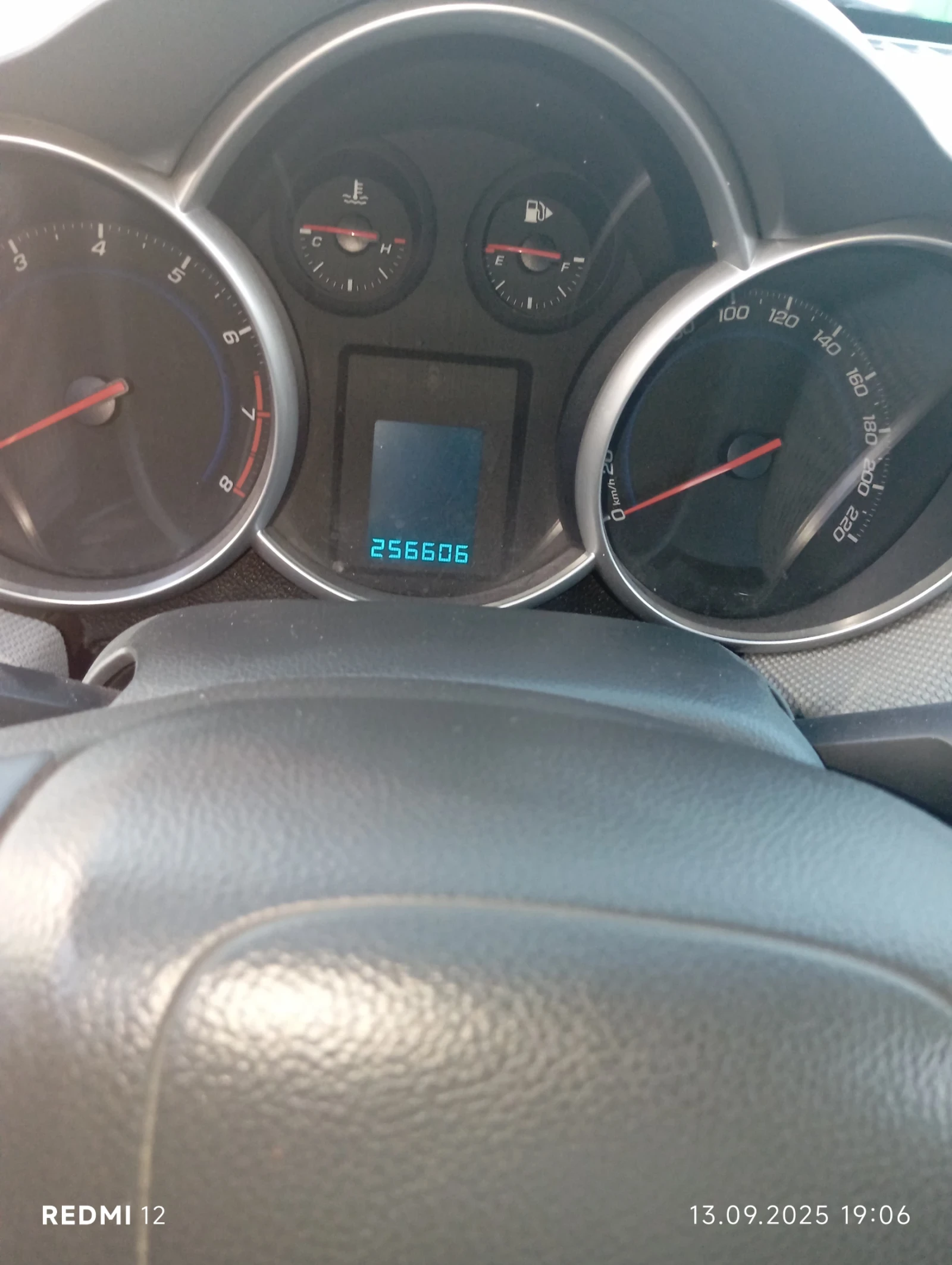 Chevrolet Cruze Седан - изображение 5