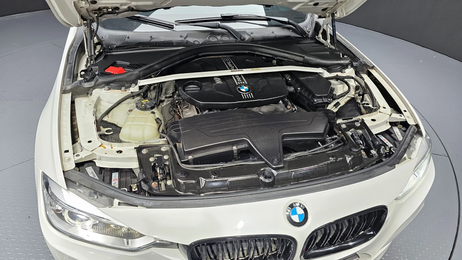 BMW 320 M-Performance EDITION autogeorge.com - изображение 6