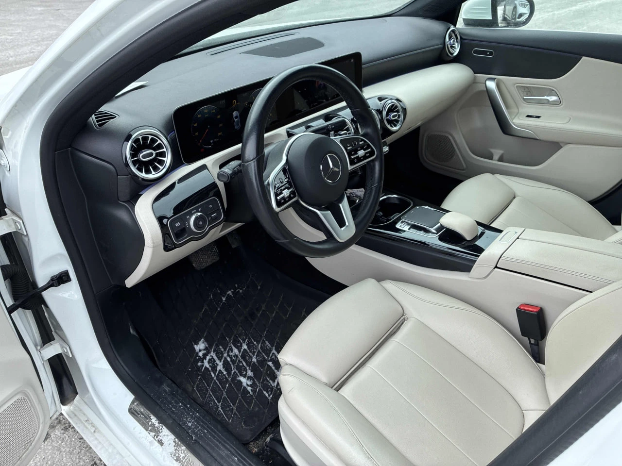 Mercedes-Benz A 250 От Mercedes представителство* Клип на мотора* Подг - изображение 5